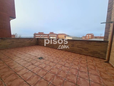 Piso en venta en Calle de los Rosales