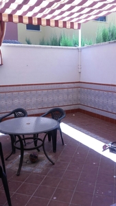 Alquiler de casa con piscina y terraza en Guillena, Las Atalayas