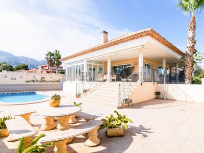 Casa-Chalet en Venta en Nucia, La Alicante