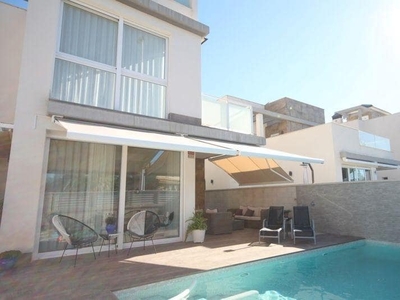 Chalet en venta en El Chaparral - La Siesta - La Torreta, Torrevieja, Alicante