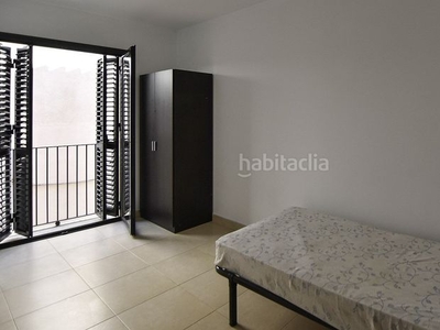 Piso con 2 habitaciones con ascensor, parking, calefacción y aire acondicionado en Bisbal d´Empordà (La)