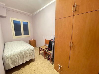 Piso con 3 habitaciones con ascensor y calefacción en Barcelona