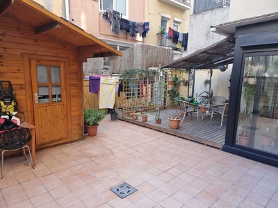 Piso con patio y casita de madera en La Sagrera Barcelona