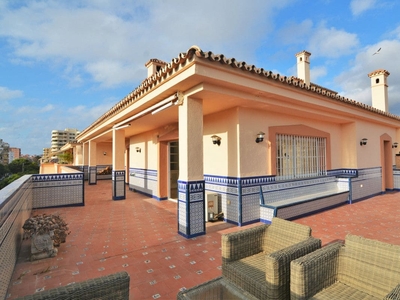 Piso en venta en Centro ciudad, Fuengirola, Málaga