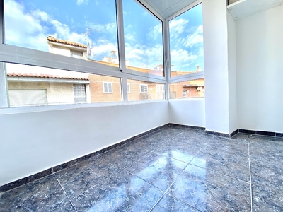 Piso en venta. Sensacional piso de 4 habitaciones reformado, soleado y luminoso con vistas espectaculares en Can Fatjó a solo 10 min de los fgc.