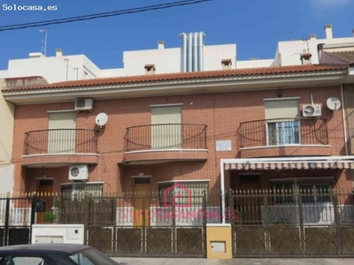 Se vende dúplex en El Raal