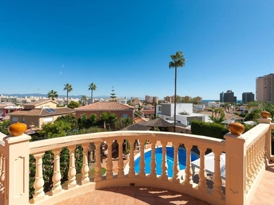 Torremolinos villa en venta