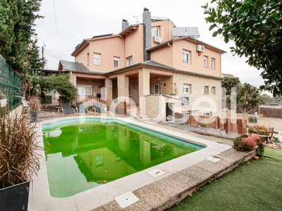 Venta de casa con piscina y terraza en Fontpineda Urbanización (Pallejà (Pueblo))