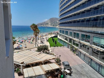 Apartamento a reformar 2 dormitorios en primera línea de playa en Calpe (Costa Blanca)