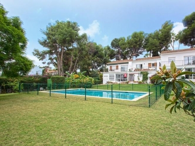 Apartamento en venta en Valdeolletas-Las Cancelas-Xarblanca, Marbella