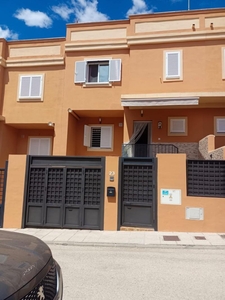 Casa adosada en venta en Vélez-Málaga