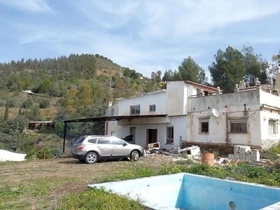 Casa con terreno en Casabermeja