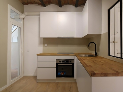 Piso 4 habitaciones de 87 m² en Barcelona (08015)