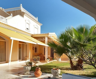 Villa en venta en Cabo Roig, Orihuela