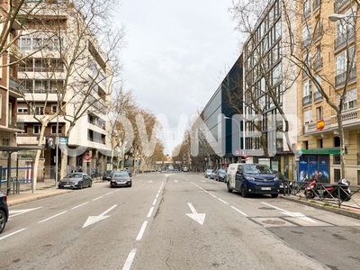 Alquiler apartamento con ascensor, parking, calefacción y aire acondicionado en Madrid