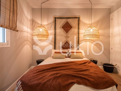 Alquiler apartamento de 2 habitaciones en Almagro en Madrid