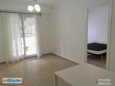 Alquiler de Piso 3 dormitorios, 1 baños, 0 garajes, Reformado, en Valencia, Valencia