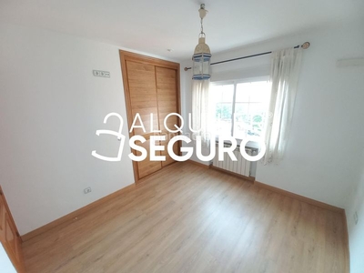 Alquiler piso c/ illescas en Aluche Madrid