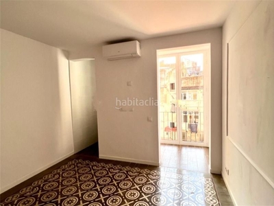 Alquiler piso en ronda de sant antoni 62 piso con 3 habitaciones con ascensor, calefacción y aire acondicionado en Barcelona