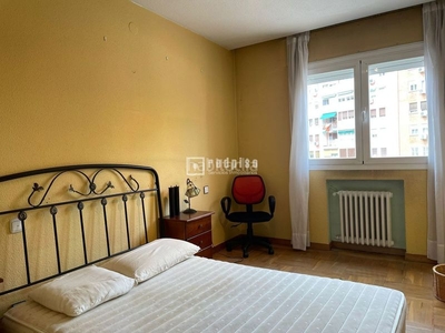 Alquiler piso se alquila bonito piso en calle brescia en Madrid