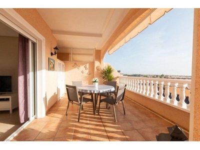 Apartamento de 2 dormitorios con maravillosas vistas desde el balcón entre Villamartín y La Zenia