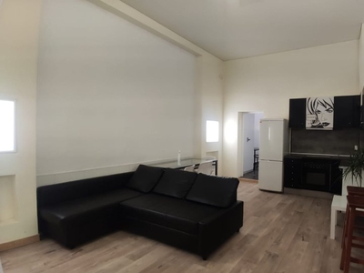 Apartamento entero de 2 dormitorios en Barcelona.