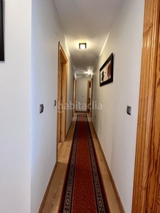 Apartamento espacioso apartamento de 4 habitaciones con vistas impresionantes y ubicación privilegiada. en Estepona