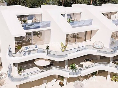 Apartamentos con vistas al mar de diseño moderno en Benalmádena