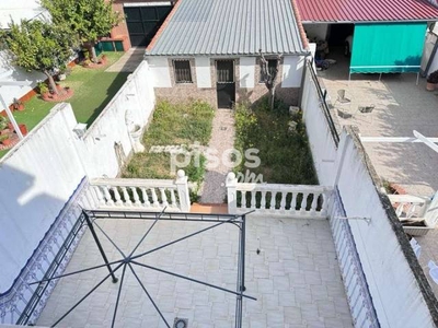 Casa adosada en venta en Calle del Olivo