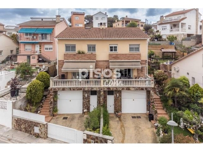 Casa adosada en venta en Carrer de Can Roda