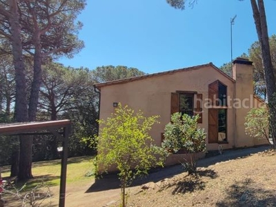 Chalet con 3 habitaciones amueblado con parking, calefacción y vistas a la montaña en Campins