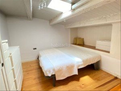 Piso con 2 habitaciones amueblado con aire acondicionado en Barcelona