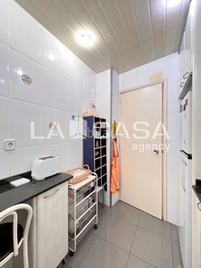 Piso con 3 habitaciones con ascensor en Llefià Badalona