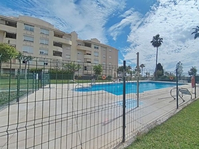 Piso en calle doctor manuel lópez alcaide piso con 3 habitaciones con ascensor, parking y piscina en Torremolinos