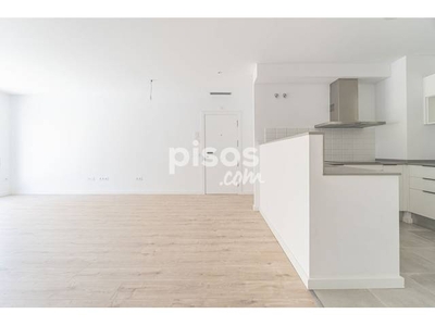 Piso en venta en Carrer de Zenòbia Camprubí, 40