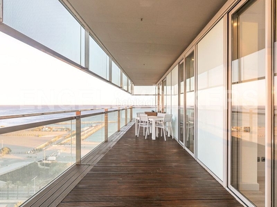 Alquiler apartamento fabuloso piso con vistas al mar en Barcelona