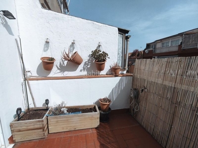 Alquiler ático atico amueblado con terraza en Carmel Barcelona