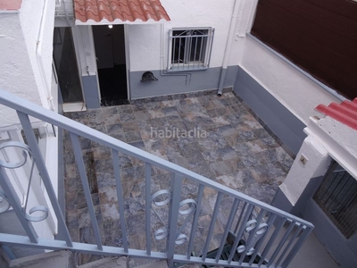 Alquiler casa adosada con 3 habitaciones con calefacción en Rubí