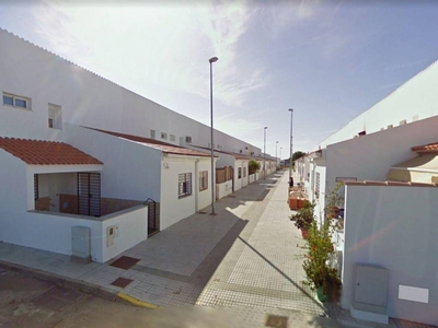 Alquiler Casa adosada en Calle Alegria Badajoz. Plaza de aparcamiento 120 m²