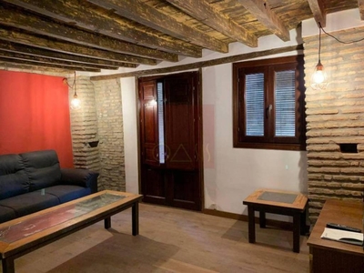 Alquiler Casa adosada Granada. Buen estado con terraza 210 m²