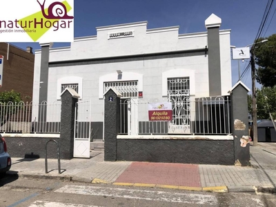 Alquiler Casa unifamiliar en Calle 13 2 Paterna. Buen estado 80 m²