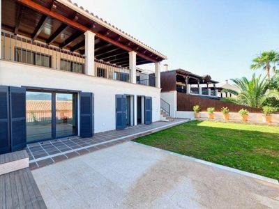 Alquiler Casa unifamiliar en Calle Urb Almendros Golf Benahavís. Buen estado plaza de aparcamiento con balcón calefacción central 230 m²