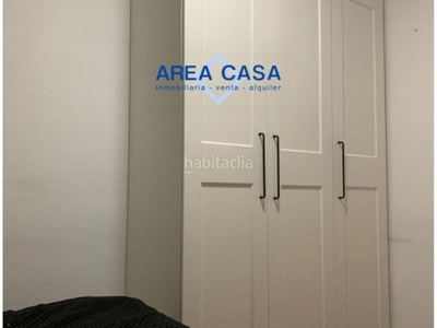 Alquiler dúplex con 3 habitaciones amueblado con ascensor en Barcelona