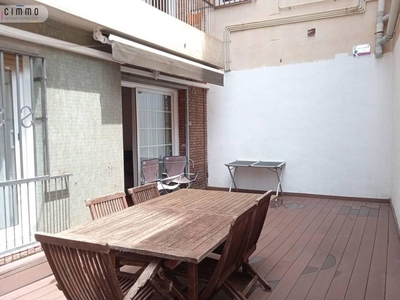 Alquiler Piso Barcelona. Piso de dos habitaciones en Paseo Amunt. Buen estado con terraza