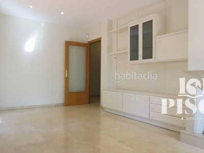 Alquiler piso bonito piso de 129 m2, en la zona arxiu, ubicado en una zona tranquila, residencial, cerca de comercios y transporte. a pocos minutos de la estación fgc, finca con zona comunitaria, áreas verdes y piscina. en Sant Cugat del Vallès