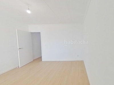 Alquiler piso con 3 habitaciones en Creu Alta Sabadell