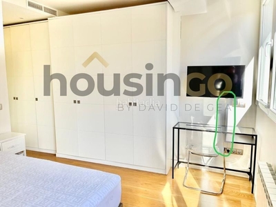 Alquiler piso en alquiler , con 87 m2, 2 habitaciones y 2 baños, ascensor, amueblado, aire acondicionado y calefacción central. en Madrid