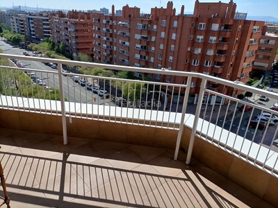 Alquiler piso en carrer de mossèn salvador ritort i faus 27 piso con 5 habitaciones amueblado con ascensor, calefacción y aire acondicionado en Tarragona