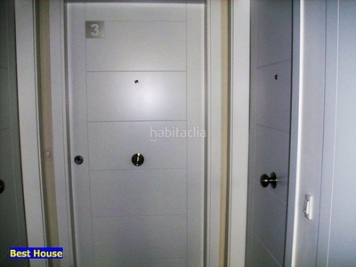 Alquiler piso ref 2101. Horta-guinardó: piso de 107 m2. todo exterior. 2 hb., 2 baños, sin muebles. en Barcelona