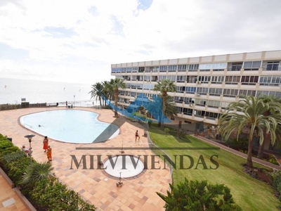 Alquiler Piso San Bartolomé de Tirajana. Piso de dos habitaciones en Plaza de los Hibiscus. Buen estado tercera planta